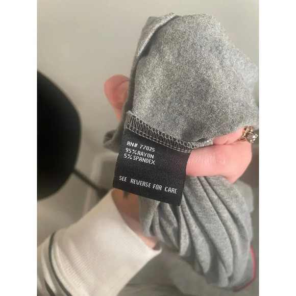 Twiggy London Iconic Hooded Poncho Sweatshirt Gray Size Medium - Picture 9 of 9